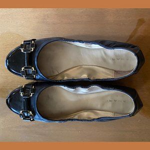 Elie Tahari Women's Gloria Ballet Flats SZ 10